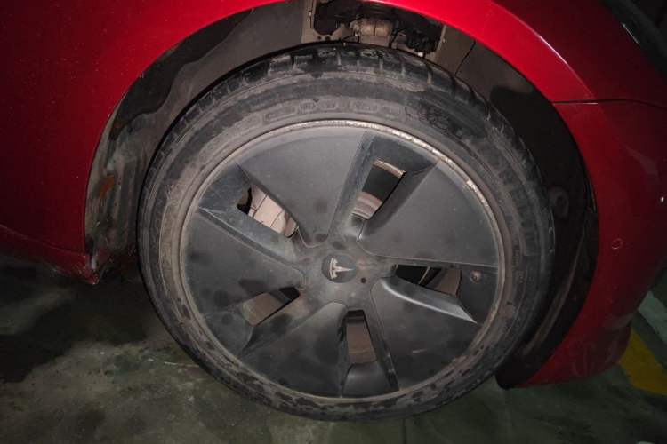 Used Tesla Model 3 2022 Rear-Wheel-Drive Version Right Front Wheel Hub