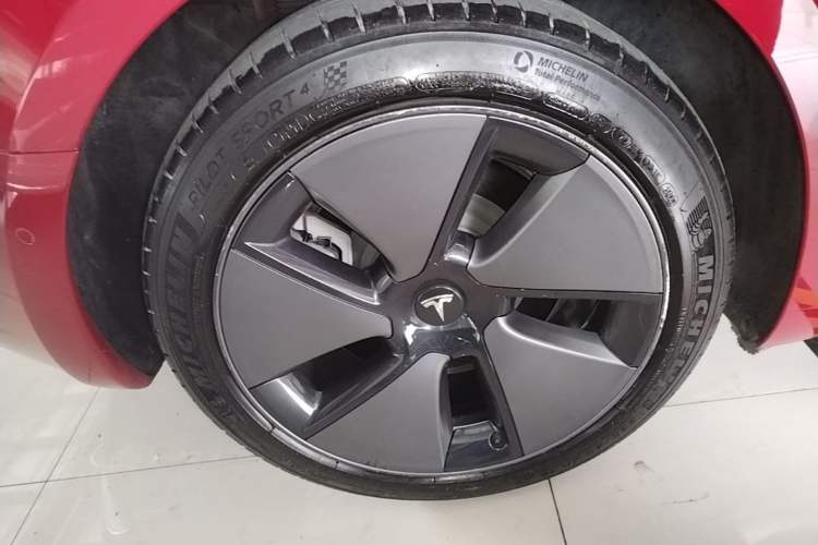 Used Tesla Model 3 2022 Rear-Wheel-Drive Version Right Rear Wheel Hub