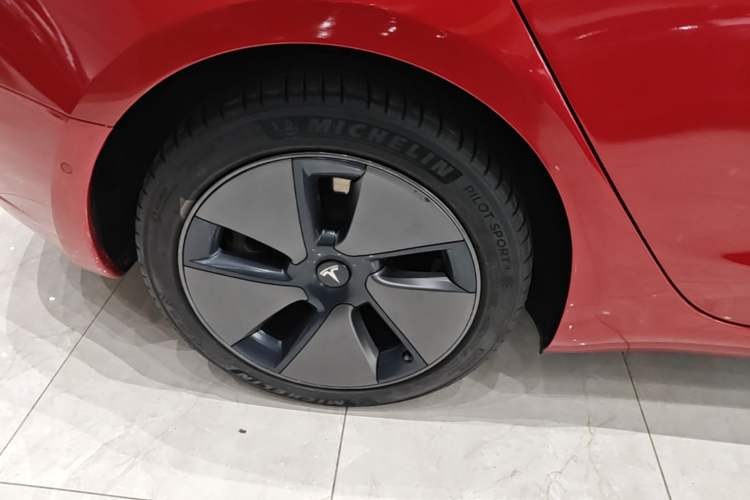 Used Tesla Model 3 2022 Rear-Wheel-Drive Version Right Rear Wheel Hub