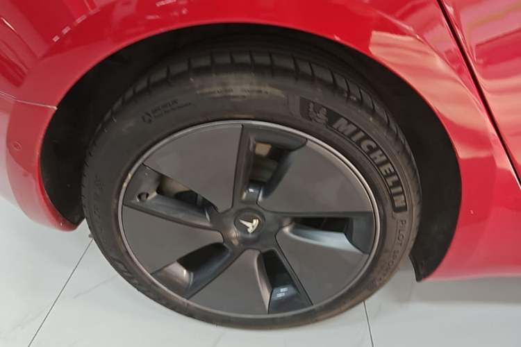 Used Tesla Model 3 2022 Rear-Wheel-Drive Version Right Rear Wheel Hub