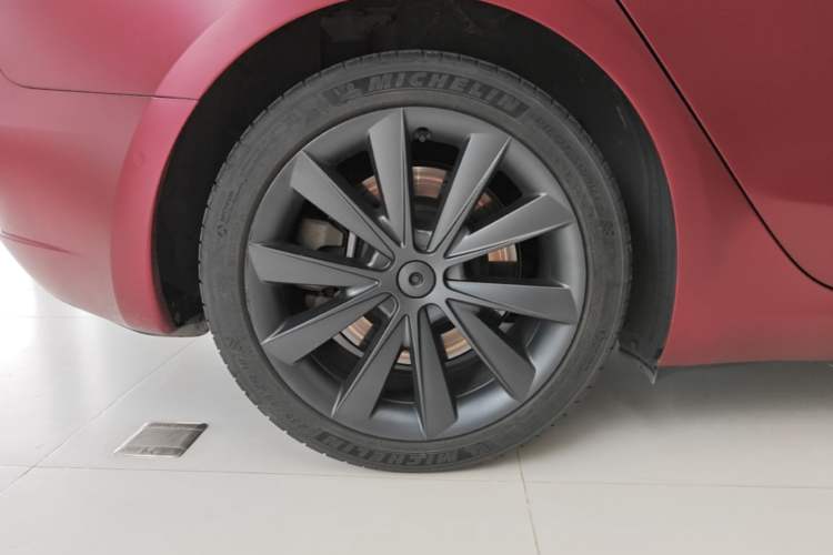 Used Tesla Model 3 2022 Rear-Wheel-Drive Version Right Rear Wheel Hub