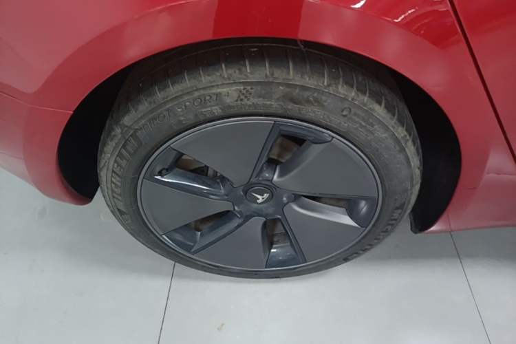 Used Tesla Model 3 2022 Rear-Wheel-Drive Version Right Rear Wheel Hub