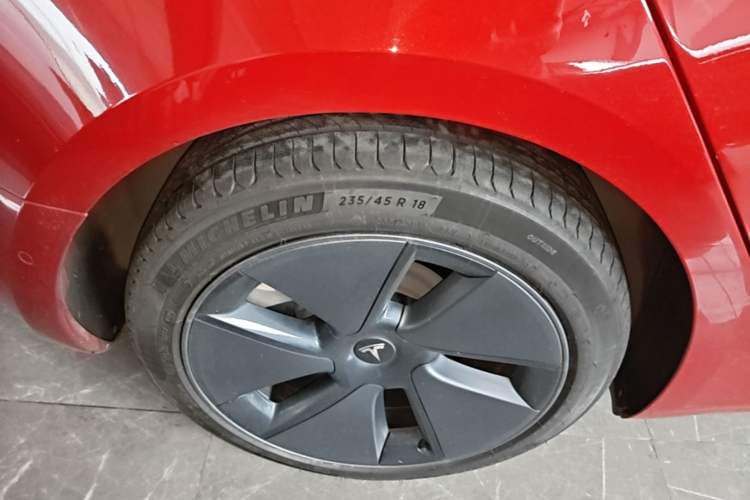 Used Tesla Model 3 2022 Rear-Wheel-Drive Version Right Rear Wheel Hub