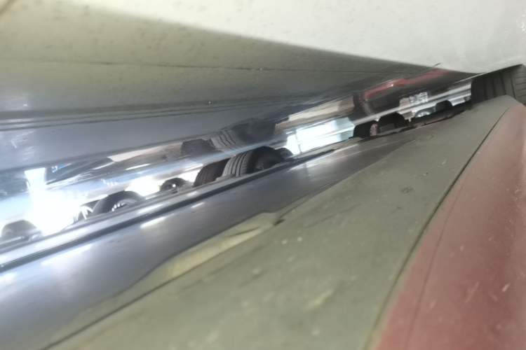 Used Tesla Model 3 2022 Performance High-Performance All-Wheel-Drive Version Right Side Sill