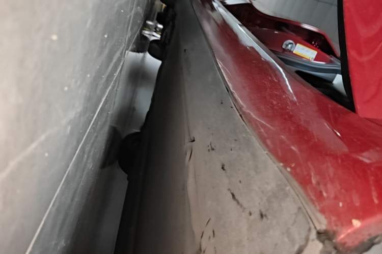 Used Tesla Model 3 2022 Rear-Wheel-Drive Version Right Side Sill