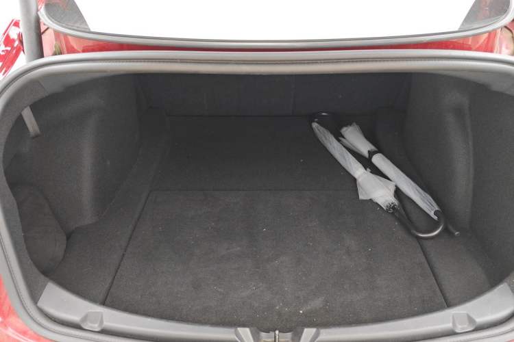 Used Tesla Model 3 2022 Performance High-Performance All-Wheel-Drive Version Trunk