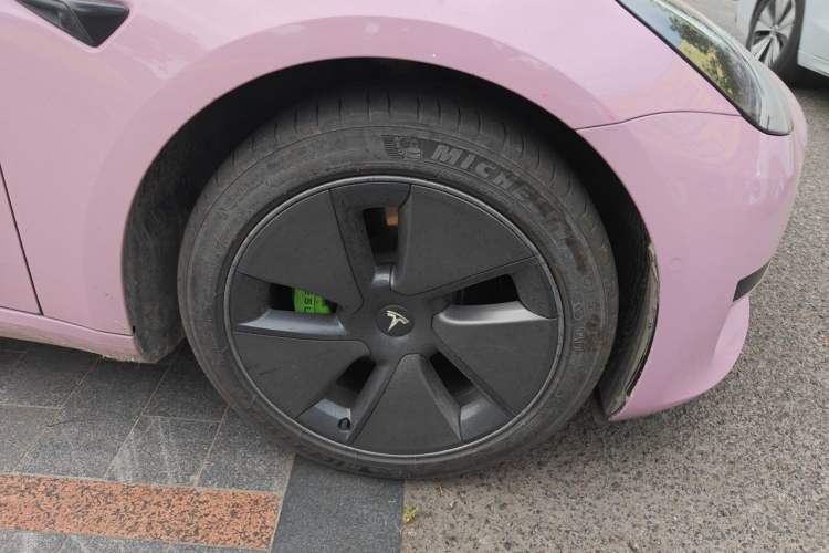 Used Tesla Model 3 2022 Rear-Wheel-Drive Version Right Front Wheel Hub