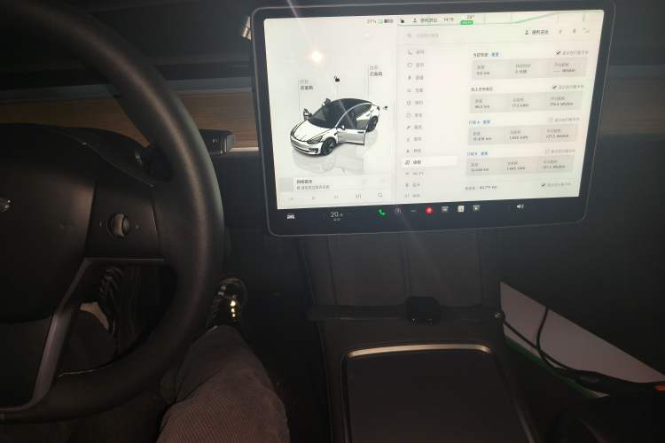 Used Tesla Model 3 2022 Rear-Wheel-Drive Version Audio And AC Panel