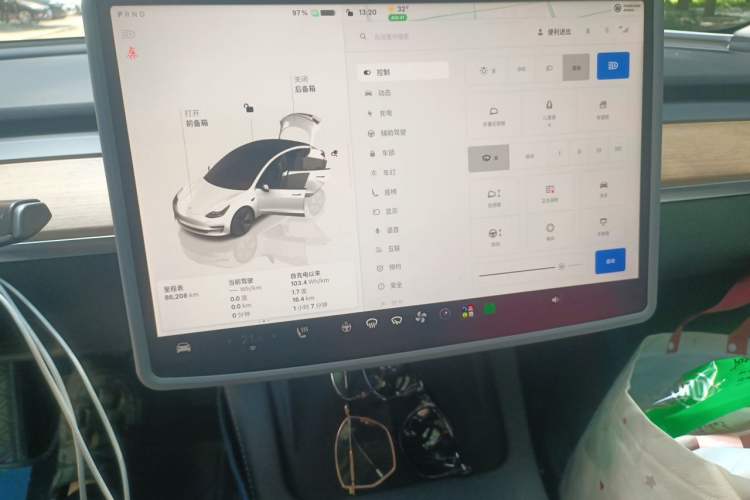 Used Tesla Model 3 2022 Rear-Wheel-Drive Version Audio And AC Panel