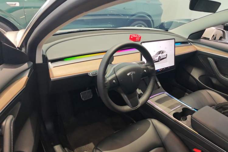 Used Tesla Model 3 2022 Rear-Wheel-Drive Version Center Console
