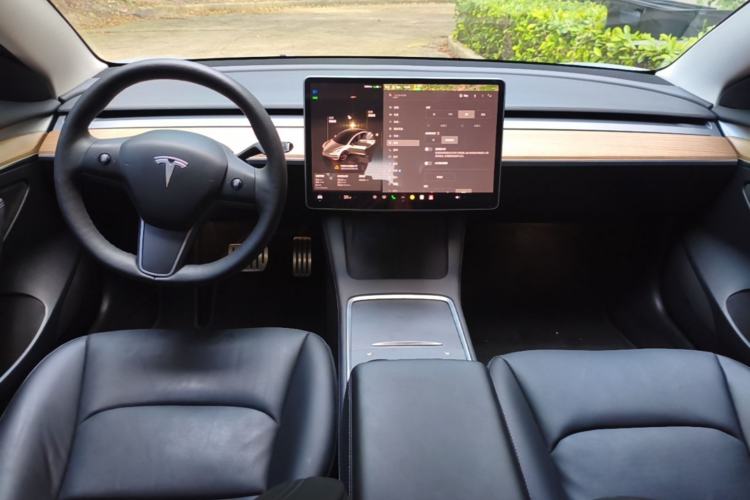 Used Tesla Model 3 2022 Performance High-Performance All-Wheel-Drive Version Center Console