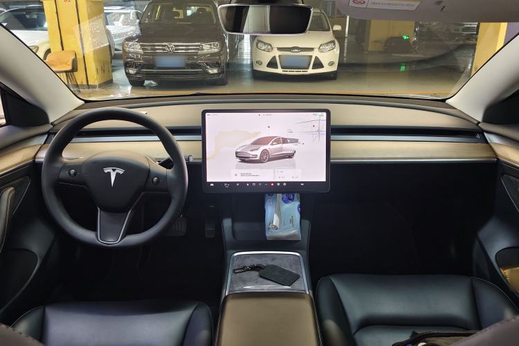 Used Tesla Model 3 2022 Rear-Wheel-Drive Version Center Console