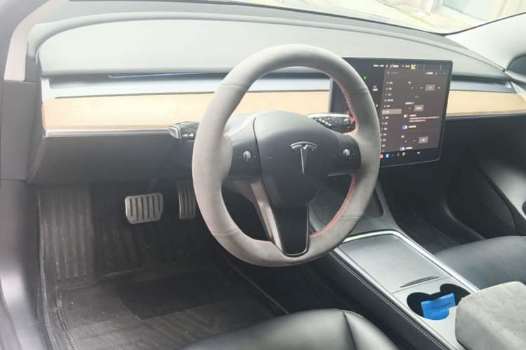 Used Tesla Model 3 2022 Rear-Wheel-Drive Version Center Console