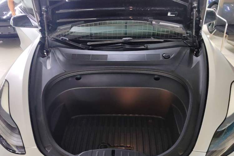 Used Tesla Model 3 2022 Rear-Wheel-Drive Version Engine Bay