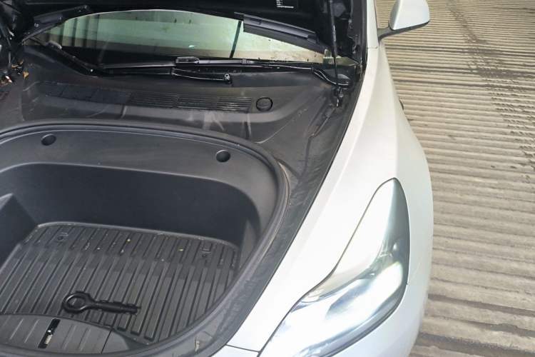 Used Tesla Model 3 2022 Rear-Wheel-Drive Version Engine Bay Left