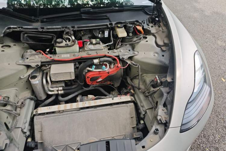 Used Tesla Model 3 2022 Rear-Wheel-Drive Version Engine Bay Left