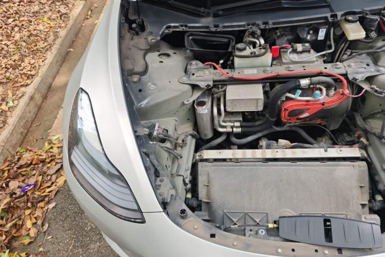Used Tesla Model 3 2022 Rear-Wheel-Drive Version Engine Bay Right