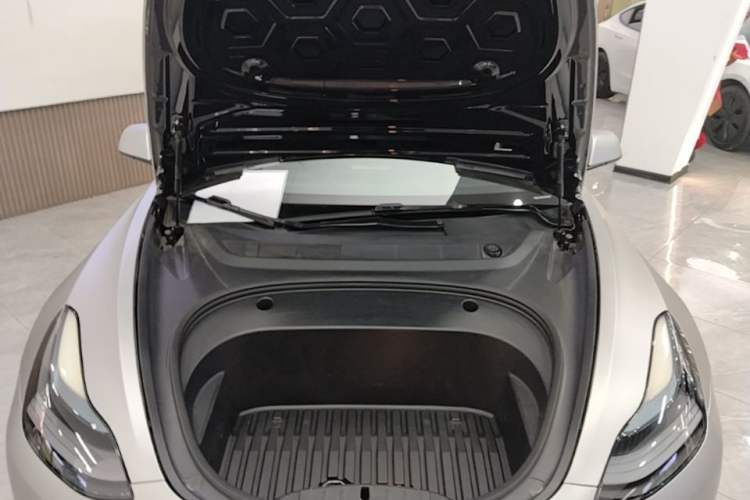 Used Tesla Model 3 2022 Rear-Wheel-Drive Version Engine Bay