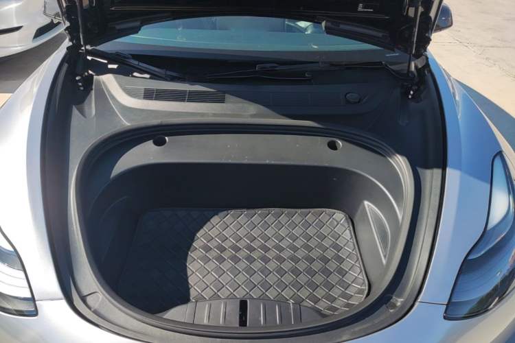 Used Tesla Model 3 2022 Rear-Wheel-Drive Version Engine Bay