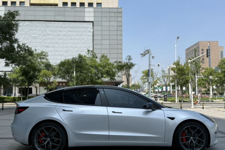 Used Tesla Model 3 2022 Performance High-Performance All-Wheel-Drive Version Exterior 2