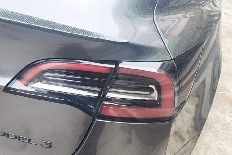 Used Tesla Model 3 2022 Rear-Wheel-Drive Version Exterior 3