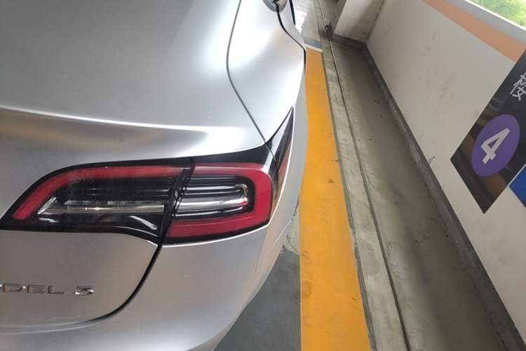 Used Tesla Model 3 2022 Rear-Wheel-Drive Version Exterior 3