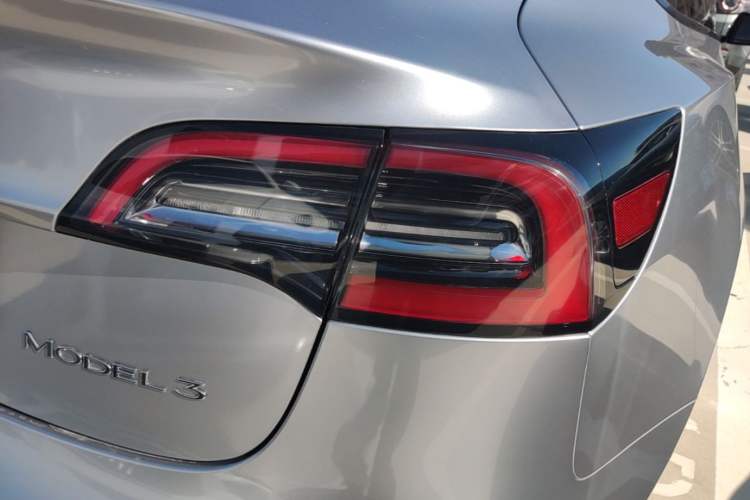 Used Tesla Model 3 2022 Rear-Wheel-Drive Version Exterior 3