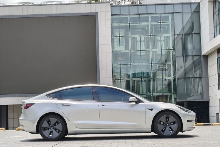 Used Tesla Model 3 2022 Rear-Wheel-Drive Version Exterior 4