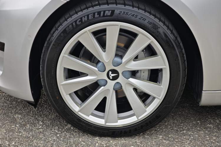 Used Tesla Model 3 2022 Rear-Wheel-Drive Version Exterior 5