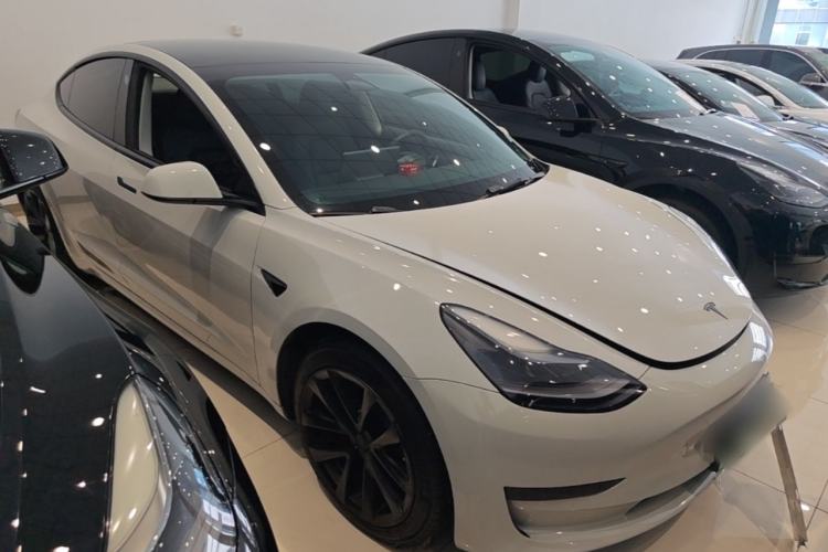 Used Tesla Model 3 2022 Rear-Wheel-Drive Version Front Right 45 Deg