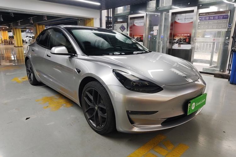Used Tesla Model 3 2022 Rear-Wheel-Drive Version Front Right 45 Deg