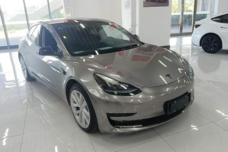 Used Tesla Model 3 2022 Rear-Wheel-Drive Version Front Right 45 Deg
