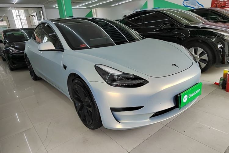 Used Tesla Model 3 2022 Rear-Wheel-Drive Version Front Right 45 Deg