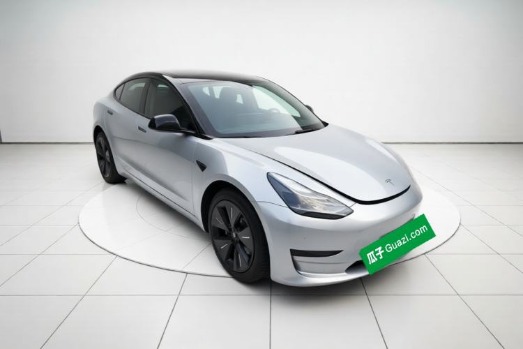 Used Tesla Model 3 2022 Rear-Wheel-Drive Version Front Right 45 Deg