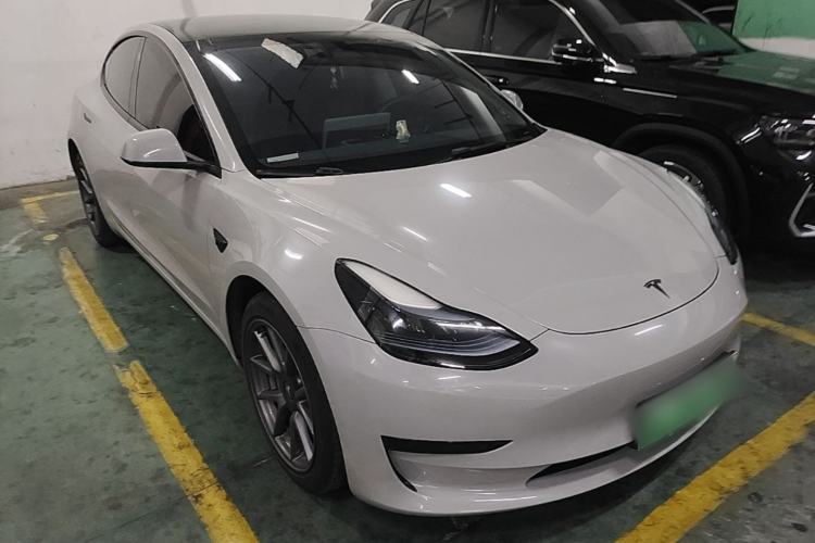 Used Tesla Model 3 2022 Rear-Wheel-Drive Version Front Right 45 Deg
