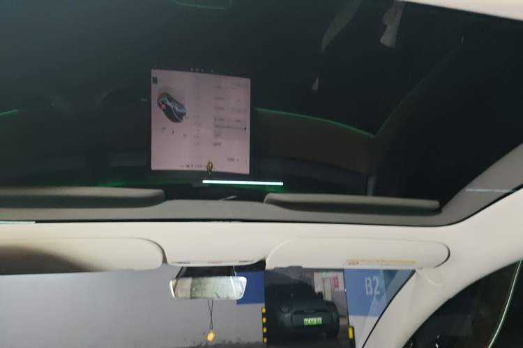 Used Tesla Model 3 2022 Rear-Wheel-Drive Version Headliner