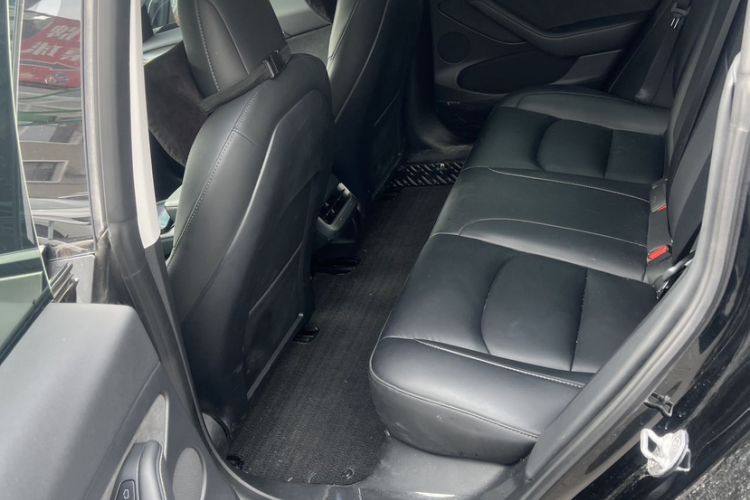 Used Tesla Model 3 2022 Rear-Wheel-Drive Version Interior 2