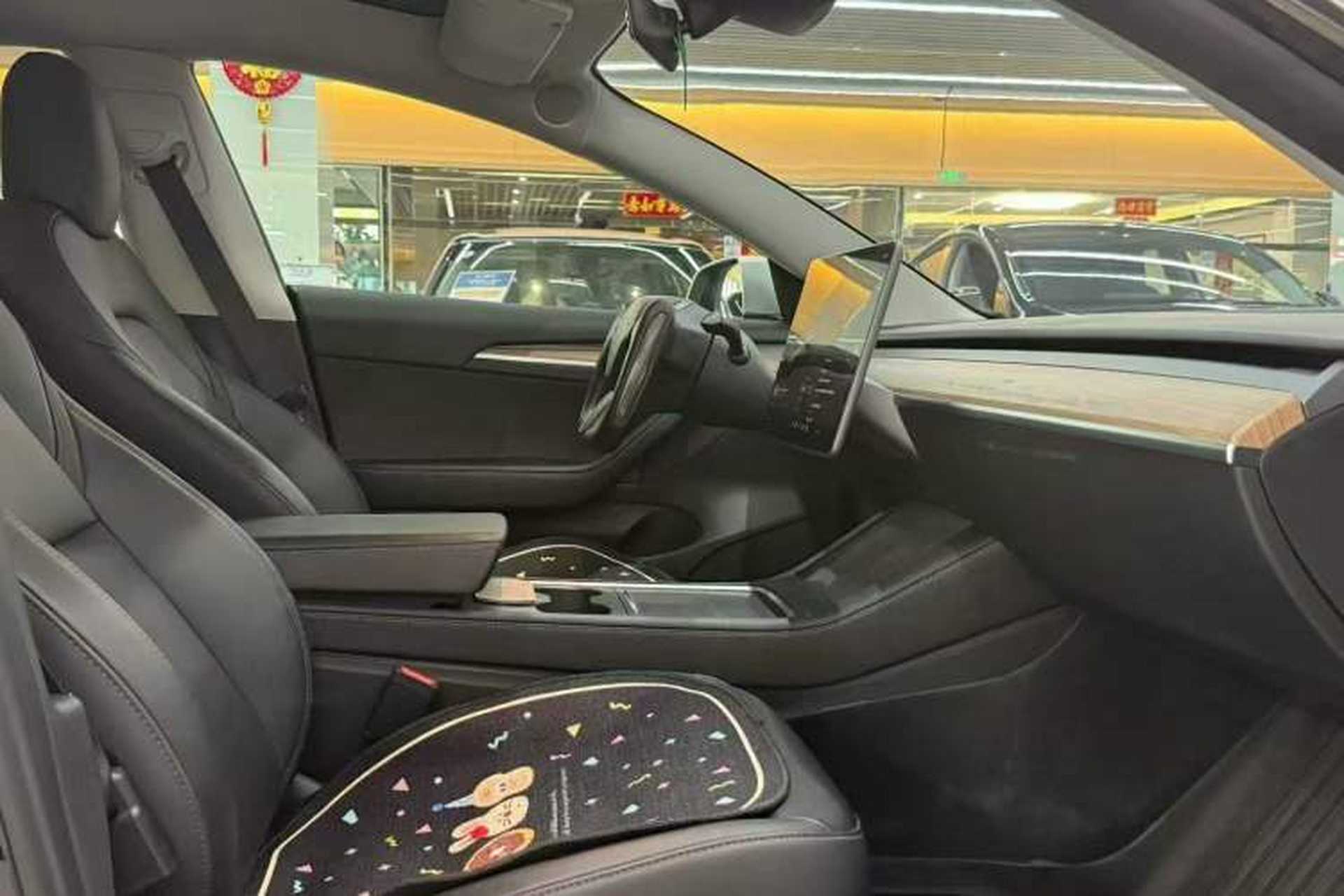 Used Tesla Model 3 2022 Rear-Wheel-Drive Version Interior 2