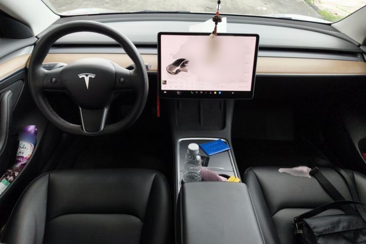 Used Tesla Model 3 2022 Rear-Wheel-Drive Version Interior 2