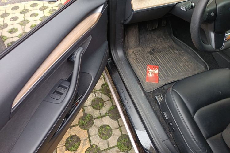 Used Tesla Model 3 2022 Rear-Wheel-Drive Version Interior 3