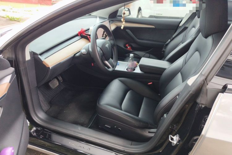 Used Tesla Model 3 2022 Rear-Wheel-Drive Version Interior 3
