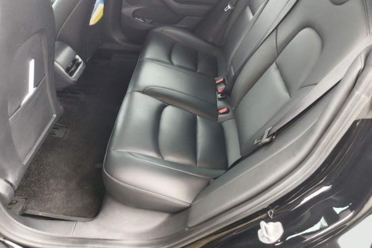 Used Tesla Model 3 2022 Rear-Wheel-Drive Version Interior 4
