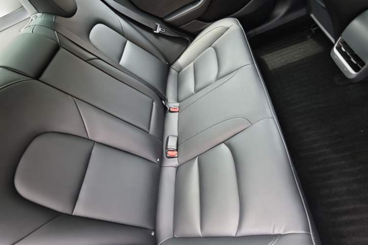 Used Tesla Model 3 2022 Rear-Wheel-Drive Version Interior 5