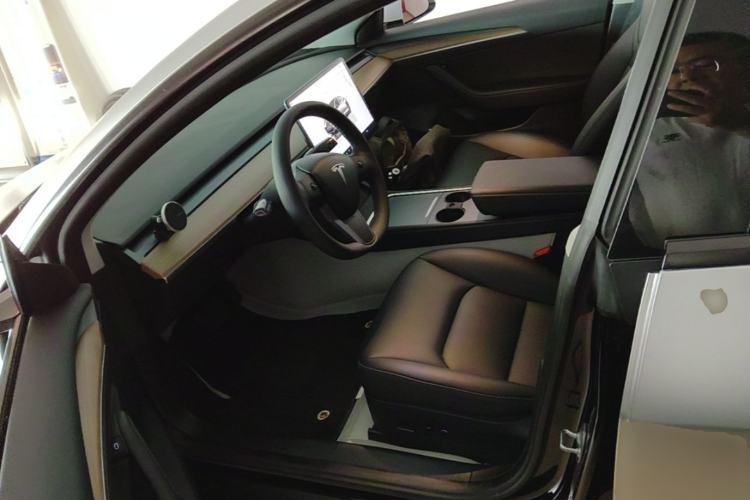 Used Tesla Model 3 2022 Rear-Wheel-Drive Version Left Front Seat