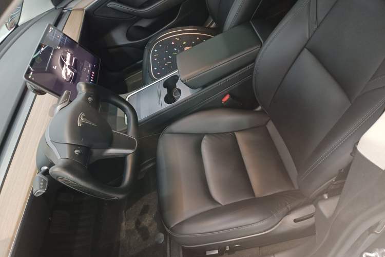 Used Tesla Model 3 2022 Rear-Wheel-Drive Version Left Front Seat
