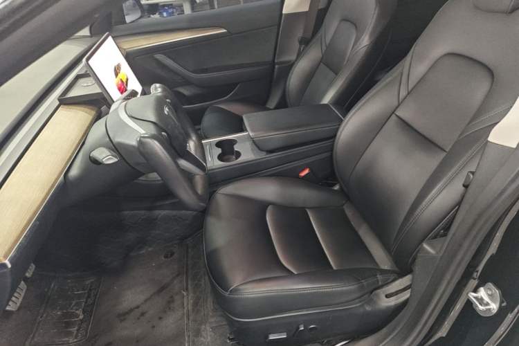 Used Tesla Model 3 2022 Performance High-Performance All-Wheel-Drive Version Left Front Seat