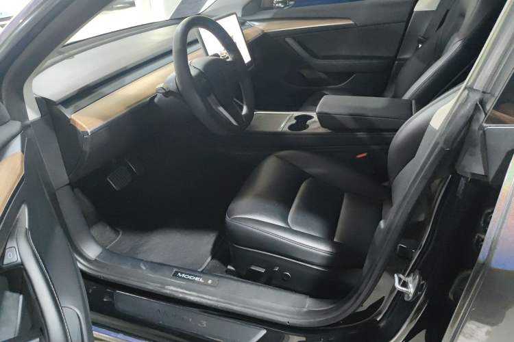 Used Tesla Model 3 2022 Rear-Wheel-Drive Version Left Front Seat