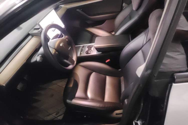 Used Tesla Model 3 2022 Rear-Wheel-Drive Version Left Front Seat