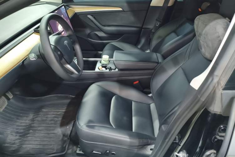 Used Tesla Model 3 2022 Rear-Wheel-Drive Version Left Front Seat