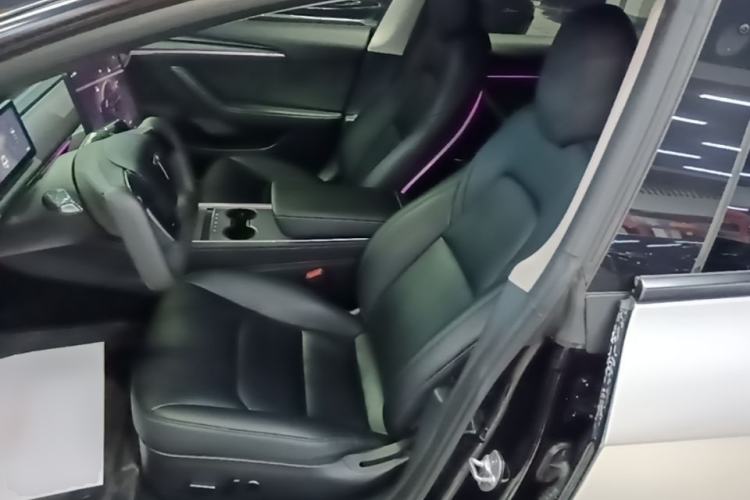 Used Tesla Model 3 2022 Rear-Wheel-Drive Version Left Front Seat
